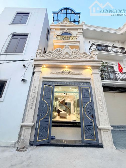 Nhà đông người cần nhiều phòng ngủ rộng rãi các bác chọn căn 4 tầng gần chợ Minh Kha này n