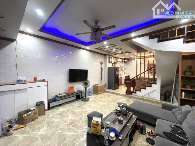 🔥 NHÀ 4 TẦNG MẶT ĐƯỜNG 36M – CƠ HỘI KINH DOANH HIẾM TẠI HOÀNG HUY AN ĐỒNG