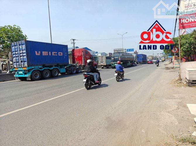 HN087 (Mã SP X067) Hạ Bán Gấp Từ 300tỷ nay chỉ còn 270tỷ. Bán Nhà Xưởng 40.000m2 Mặt Tiền