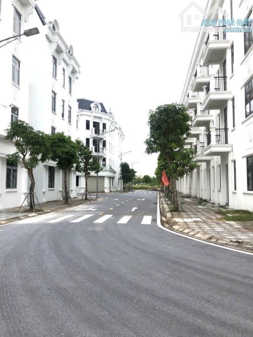 CƠ HỘI SỞ HỮU CĂN NHÀ “ ĐÔNG NAM “ ĐÃ CÓ SỔ DỰ ÁN LÊ QUÝ ĐÔN KÉO DÀI.