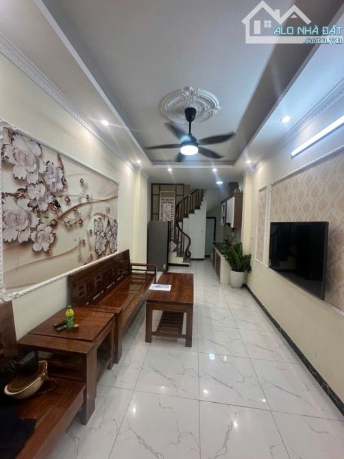 Bán căn nhà 5 tầng Giáp Hải chỉ nhỉnh 5 tỷ , nhà cách đường ô tô tránh 10m