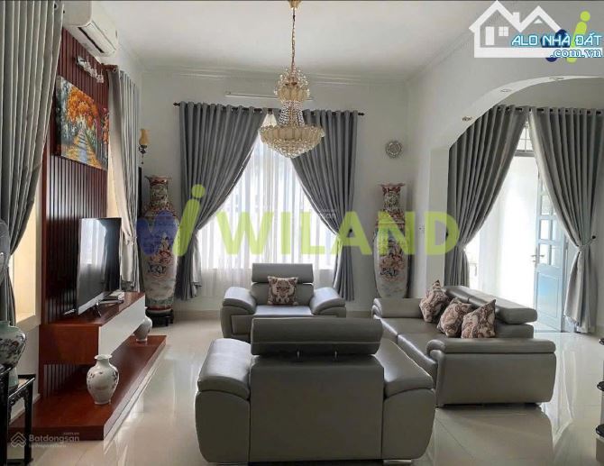 House for sale, 354 m², Thắng Tam