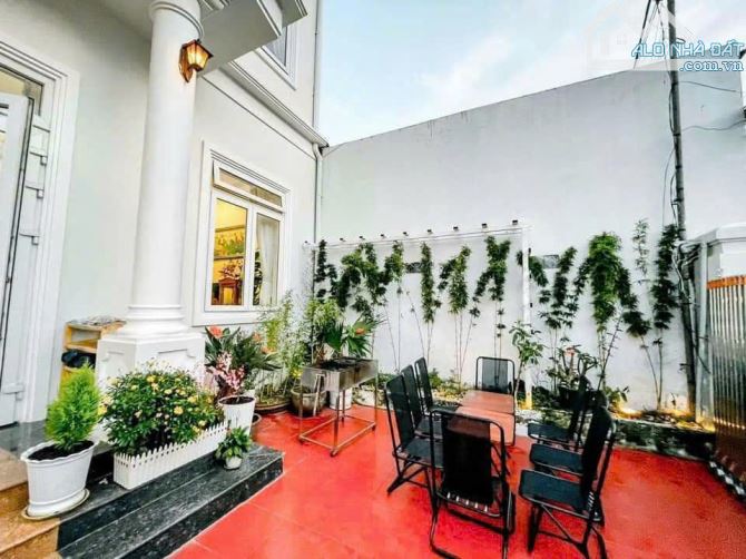 Bán Biệt Thự Đường 3 Tháng 4, Phường 3, Đà Lạt – DT; 199.5m², Sổ Hồng Riêng, Giá 13.5 Tỷ