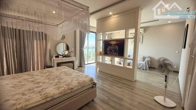 Bán gấp nhà 3 tầng 2 MT đường Nguyễn Súy, giá chỉ 15.5 tỷ