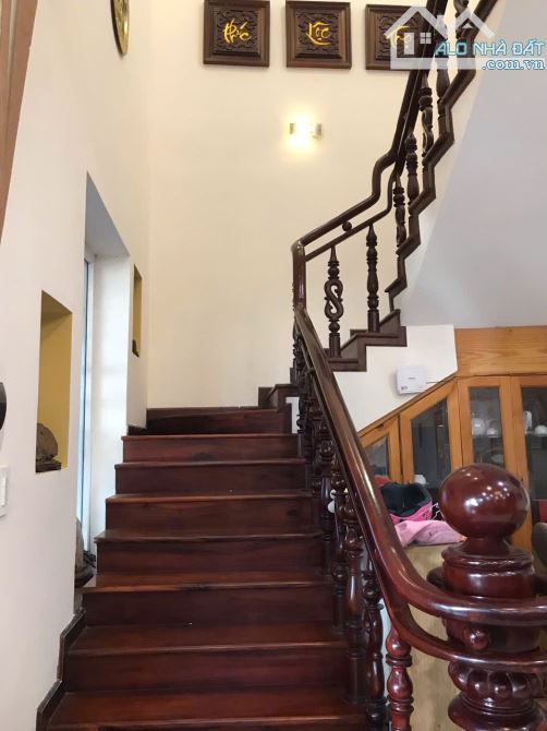 Bán Biệt Thự Đường Nguyễn An Ninh, Phường 6, Đà Lạt – DT;204m², Sổ Hồng Riêng, Giá 17 Tỷ