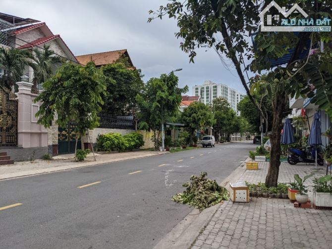Bán nhà 132m2 mặt tiền đường 75 Tân Quy Đông p.Tân Phong giá 28 tỷ