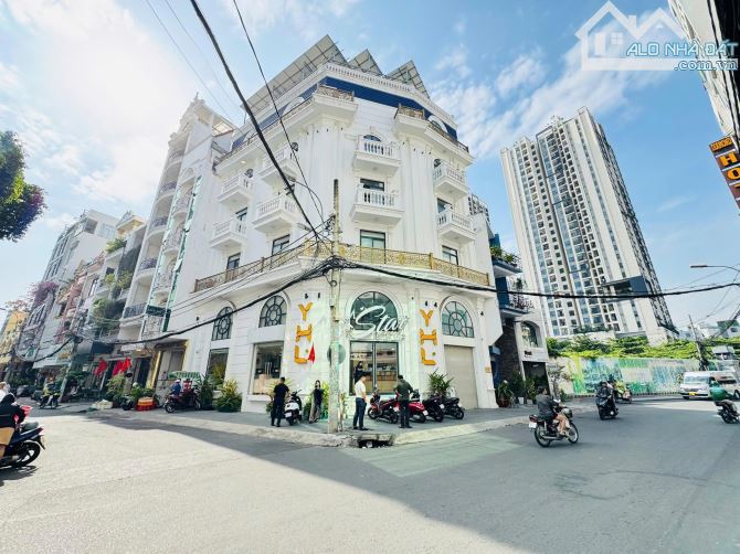 Căn Góc 2 Mặt tiền – sát bên Hà Đô 𝐂𝐄𝐍𝐓𝐑𝐎𝐒𝐀 CMT8