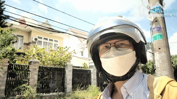 GIẢM MẠNH BÁN GẤP BIỆT THỰ SÂN VƯỜN KHU VIP LÊ THỊ HÀ 27X30, 2 TẦNG. GIÁ ĐÁY BDS