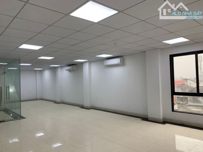 TOÀ VP 7 TẦNG THANG MÁY MẶT PHỐ VƯƠNG THỪA VÚ DÒNG THU 100 TRIỆU/THÁNG