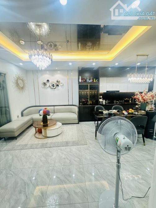 CĂN HỘ CAO CẤP TIMESCITY, 101M, T19, FULL NỘI THẤT, CĂN GÓC 3 THOÁNG, CHỈ 10,5 TỶ.