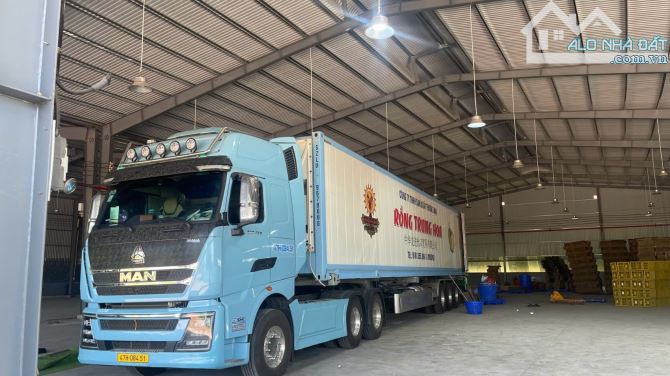 Chỉ 16,5ty👉10.000m2 . Có 3000m2 nhà xưởng. Mặt tiền đường nhựa . Đang cho thuê 50tr/tháng