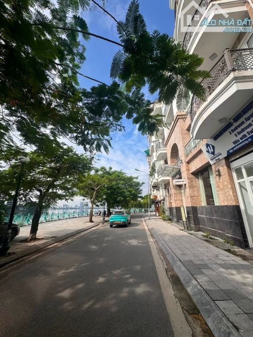 Bán Biệt Thự 5 Tầng Mặt Hồ Quảng An 200m2 Mt 9m 2 Mặt Tiền Thoáng Sáng View Hồ Ở Sướng