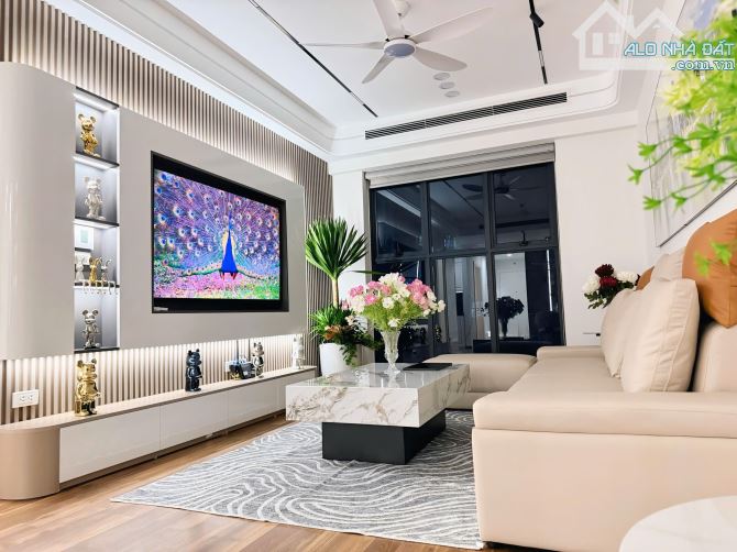 BÁn CH Goldmark City DT 78m 2N giá 5,3 tỷ Full NT SĐCC Tầng trung hướng ĐN, SĐCC