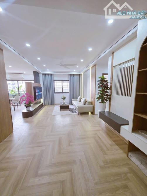 9.7 tỷ CT3-1 Mễ Trì Hạ 150 T5 5 Từ Liêm, 150m 4 ngủ, 2 W full đồc