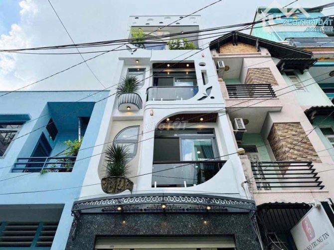 Nhượng lại siêu phẩm Mặt tiền Đoàn Văn Bơ, Q4 sẵn dòng tiền 18Triệu/Tháng. Giá 3 Tỷ 280 TL