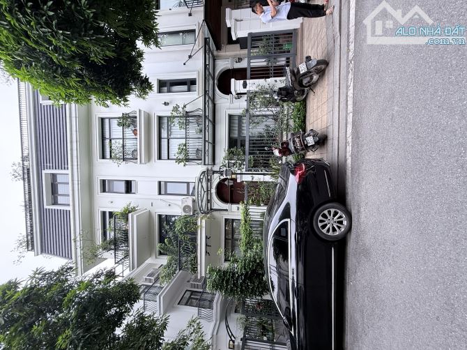 BIỆT THỰ NHÀ VƯỜN ML4 VINHOMES GREEN BAY Mễ TRÌ NAM TỪ LIÊM HÀ NỘI .DT.145M2 . 6TẦNG.
