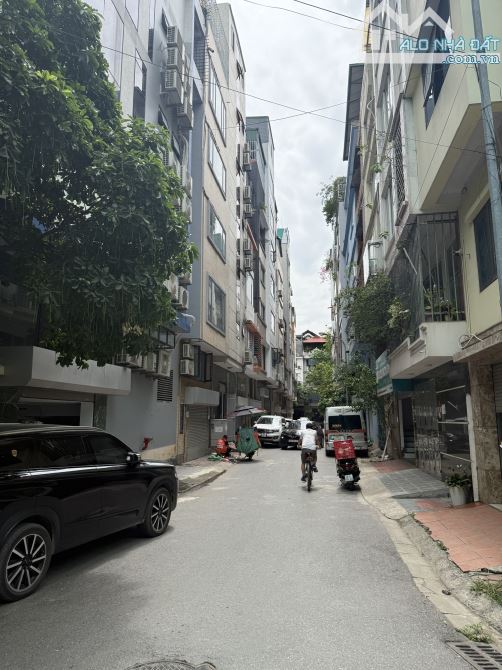 BÁN NHÀ PHÂN LÔ TRUNG KÍNH – 50M², 5 TẦNG – Ô TÔ TRÁNH – KD – 21,5 TỶ, 2 THOÁNG