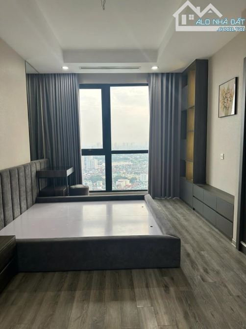 ROYAL CITY 72 NGUYỄN TRÃI CĂN HỘ 3 NGỦ NỘI THẤT TUYỆT ĐẸP 110m 9.5 TỶ