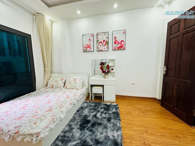 Siêu phẩm CHDV Cầu Giấy, hàng siêu hiếm, giá chạm đáy, 68mx7T,16pkk doanh thu 110tr/tháng