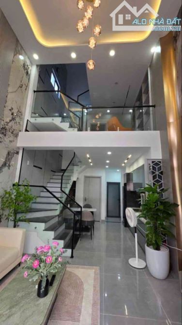 SIÊU PHẨM TT HẢI CHÂU – NHÀ 3 TẦNG KIỆT Ô TÔ ĐỖ CỬA NGUYỄN VĂN LINH GIÁ CHỈ HƠN 8 TỶ