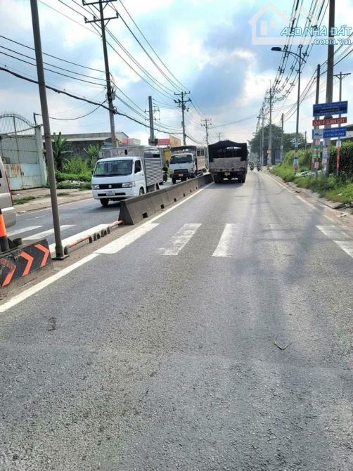 Bán xưởng vị trí 1/ xẹc Đường Nguyễn Văn Bứa- Bà Điểm