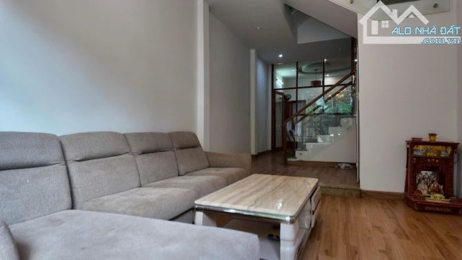 🔥 Nhà 4 Tầng Mặt Tiền Cao Xuân Dục – Hải Châu – 60m² – 5PN – Nhà Đẹp Ở Ngay – Chỉ 7,x Tỷ