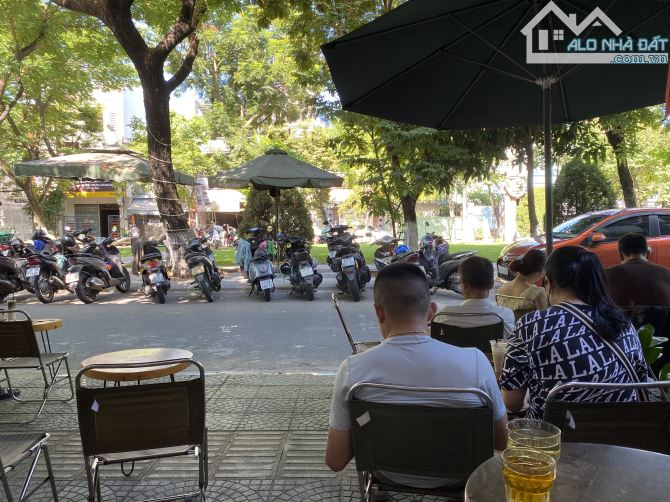 Cần bán nhà 4 tầng MT Nguyễn Suý- Đối diện công viên ngay trung tâm TP