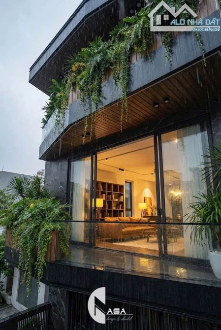 Tòa căn hộ 4 tầng có thang máy, sau lưng MT LÊ VĂN THỨ gần biển VÕ NGUYÊN GIÁP