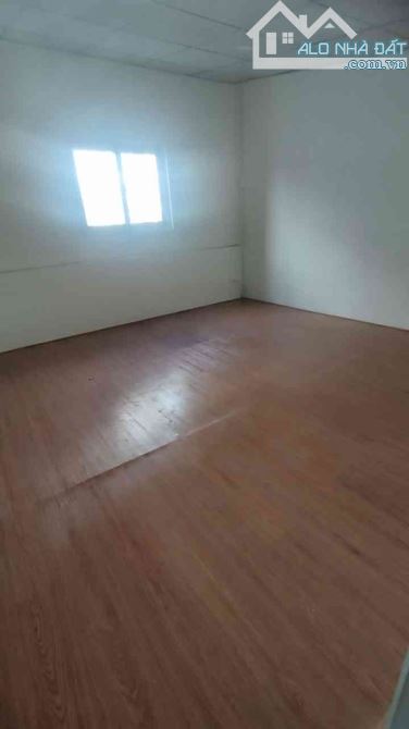 TRUNG TÂM QUẬN 3. SÁT MẶT TIỀN LÊ VĂN SỸ. NHÀ RỘNG THOÁNG MÁT, DIỆN TÍCH LỚN,NHỈNH 3 TỶ.