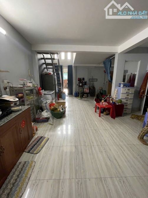 Bán dãy trọ 200m2 Đông Hưng Thuận 6, DT: 6.5x26m, nở hậu giá 9.7 tỷ tl