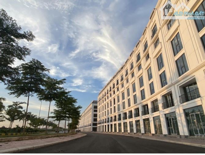 Bán Shophouse 7 Tầng Trục Chính Cát Tường SmartCiTy, Yên Phong Mt 10m Dt 160m2 Giá 18.5 Tỷ
