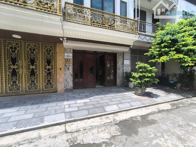 Siêu Phẩm Phân Lô Phú Diễn, Đẹp, Nổi Bật Nhất Phố, 75m, 7 Tầng, Thang Máy, Vỉa Hè Rộng