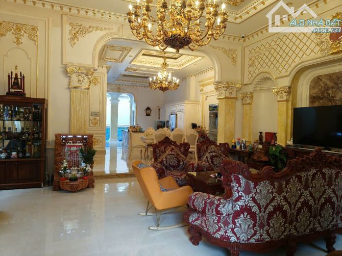 Siêu Biệt Thự mặt tiền đường Trường Sơn phường hòa hưng (Q10) 7.5x20m nhà 3 lầu
