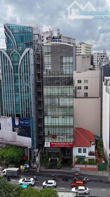 BUILDING LÝ CHÍNH THẮNG. QUẬN 3– DÒNG TIỀN 800 TRIỆU/THÁNG – HẦM + 12 TẦNG – GIÁ 350 TỶ