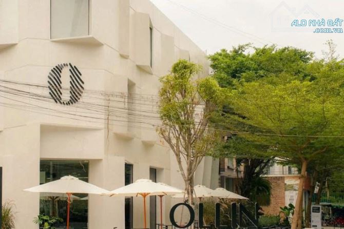 VILLA GÓC 2 MẶT TIỀN GIANG VĂN MINH, QUẬN 2 – 496M² – DÒNG TIỀN 5.000 USD/TH– 150 TỶ