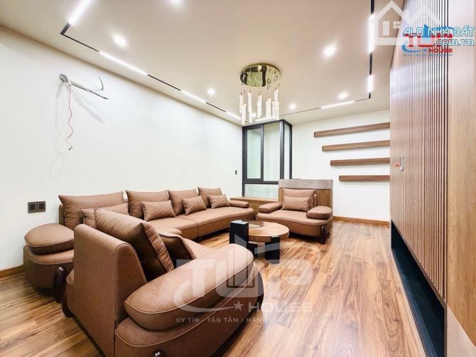 Bán Mini Villa 5 tầng đường Thiên Lôi - Thang máy kính