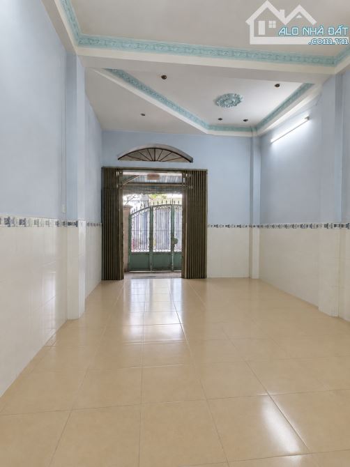 Bán nhà hẻm 12m Nguyễn Chí Thanh ( 4 x 16 ) nở hậu, 3 tầng đúc chỉ 8,2 tỷ.