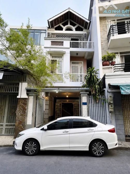 NHÀ ĐẸP TÂN CÔ ĐIỂN NỞ HẬU 5,5M - NGUYỄN ĐÌNH CHIỂU, QUẬN 3. GIÁ 4.86TỶ/79M2 - GARA XE HƠI
