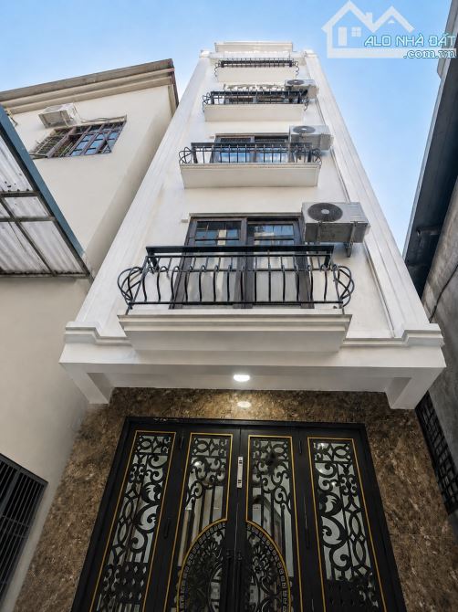 Bán CHDV Đức Diễn 40m2, 9 phòng, thang máy, dòng tiền 30 triệu/tháng