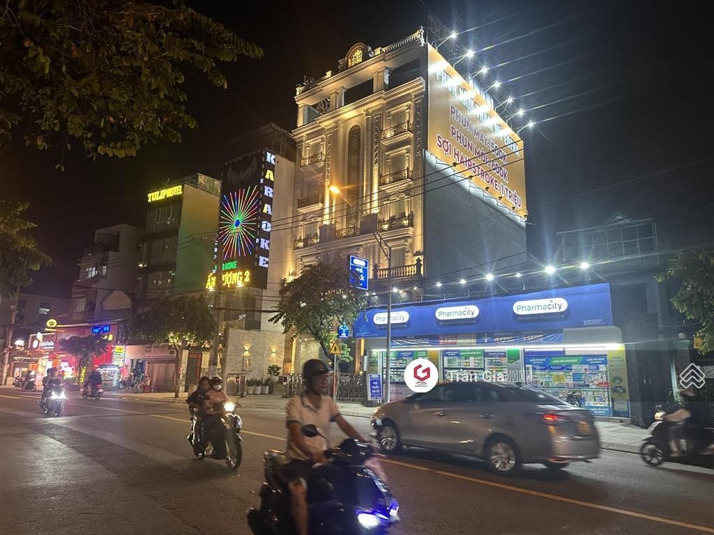 Căn góc 9x22=200m² khuôn viên 2 mặt tiền đặng văn bi, đang có hợp đồng 130 triệu/tháng. giá 40 tỷ