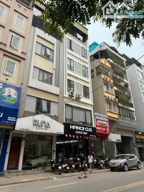 Mặt Phố Trung Phụng kdoanh tấp nập vỉa hè rộng nhà dân xây thang máy 48m2 x Giá 32.8 tỷ