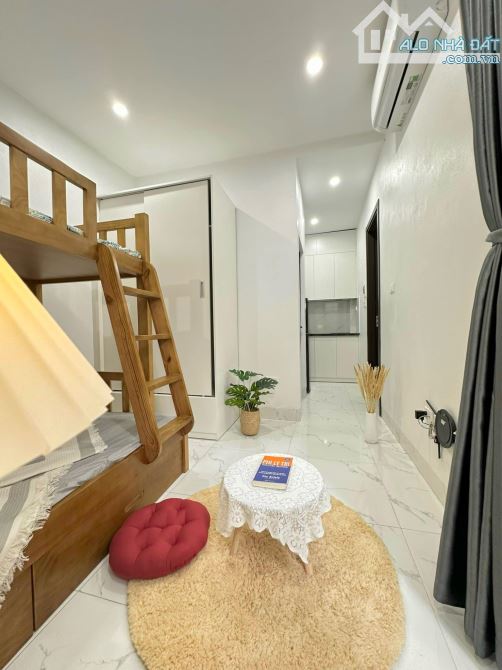Hạ chào Gấp, tòa CHDV phố Trung Kính, ngõ rộng, 68mx 7T 16 phòng khép kín, DThu ~100tr/thá