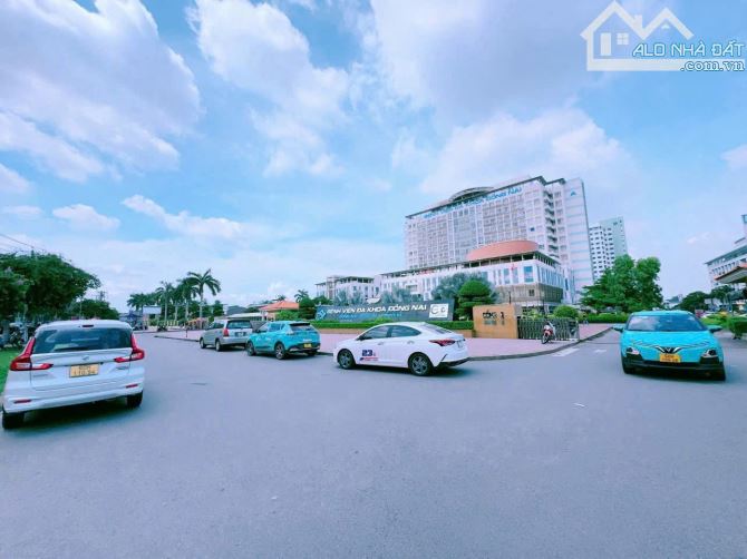 NP365. Chỉ 3tỷ600 sở hữu 1 căn nhà và 3 phòng trọ đang cho thu nhập sẵn Gần BVĐK ĐÔNG NAI