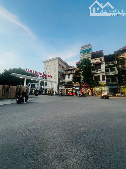 Bán tòa CCMN nối Nguyễn Trãi 152m2, MT11.5m, 42PKK dòng tiền 2.2 tỷ (8%/năm)