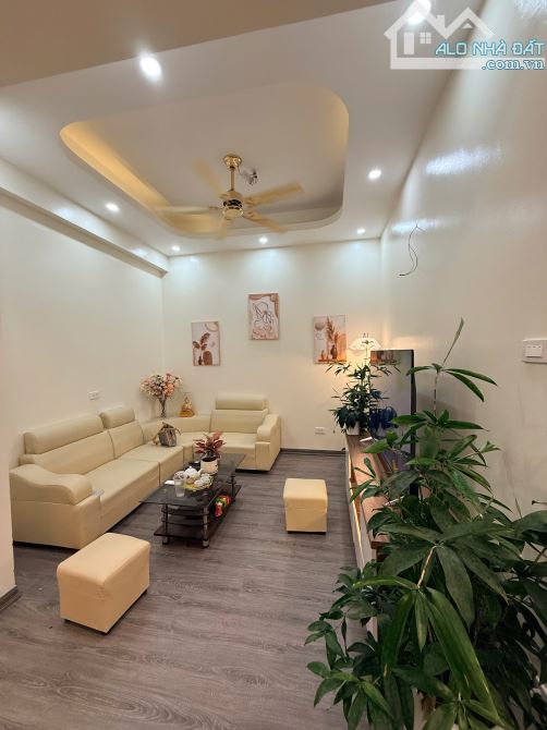 Bán căn hộ CT15 Hồng Hà EcoCity Tứ Hiệp 47m², 2PN, nội thất đẹp, giá nhỉnh 3 tỷ