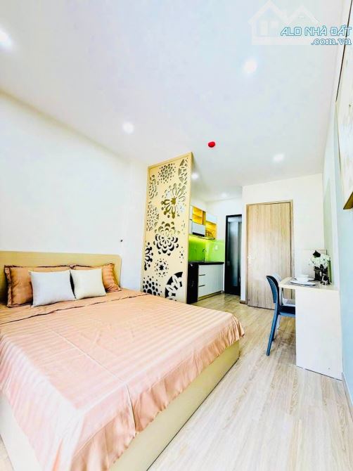 Bán CHDV Gò Vấp, Gần Chợ Phạm Văn Bạch, 100m2, 6 Tầng, Doanh Thu 1,2Tỷ/ Năm, Giá 19.x Tỷ