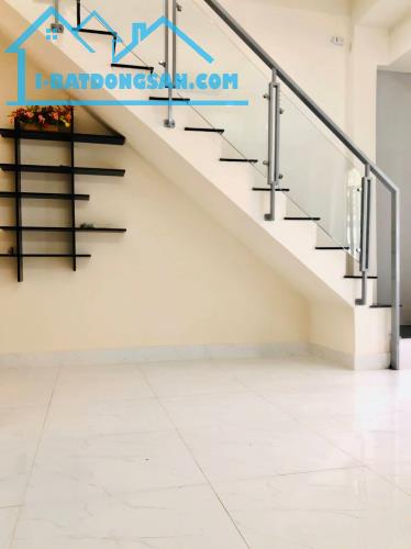 Chỉ có 3,85 tỷ Bình Thạnh, 48m2, sổ đẹp, vuông vức, DTSD 109m2.