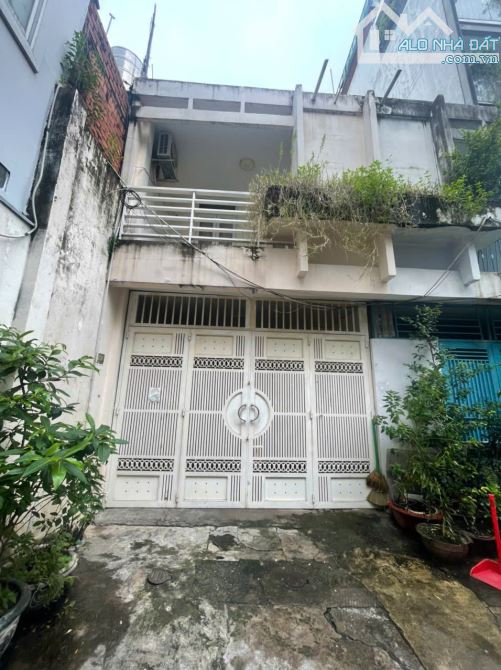Bán nhà hẻm xe hơi Lê Đại Hành, Quận 11, DT: 3.9x16m, CN: 61m2, giá 8 tỷ 500 triệu