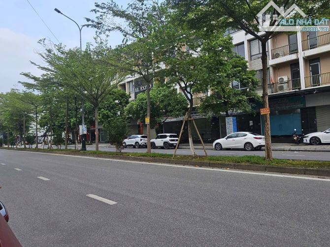 Bán 1 cặp Shophous liền nhau 5,5 tầng Hud B mặt đường Bình Than, Khả Lễ, Võ Cường, Bắc Nin