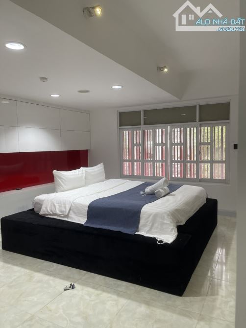 60 Tỷ! Bán biệt thự đường 42 Thảo Điền, TP. Thủ Đức (Quận 2) – 320m² có hồ bơi – HĐT 100tr